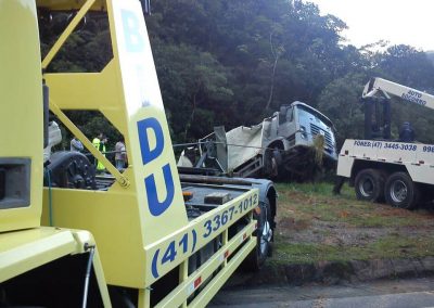 GUINCHO, GUINCHO EM CURITIBA, REBOQUE, REBOQUE EM CURITIBA, GUINCHO PLATAFORMA, GUINCHO PLATAFORMA CURITIBA, REBOQUE DE MOTOS, REBOQUE DE CARROS, REBOQUE DE VANS, REBOQUE DE CAMINHÕES, REBOQUES DE ÔNIBUS, AUTO SOCORRO BIDU.