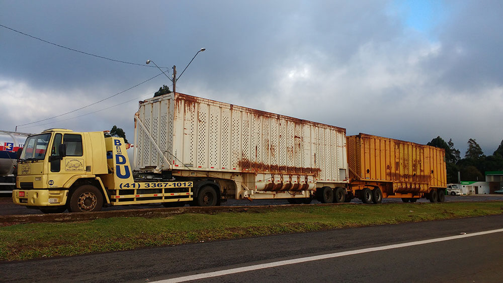 GUINCHO, GUINCHO EM CURITIBA, REBOQUE, REBOQUE EM CURITIBA, GUINCHO PLATAFORMA, GUINCHO PLATAFORMA CURITIBA, REBOQUE DE MOTOS, REBOQUE DE CARROS, REBOQUE DE VANS, REBOQUE DE CAMINHÕES, REBOQUES DE ÔNIBUS, AUTO SOCORRO BIDU.